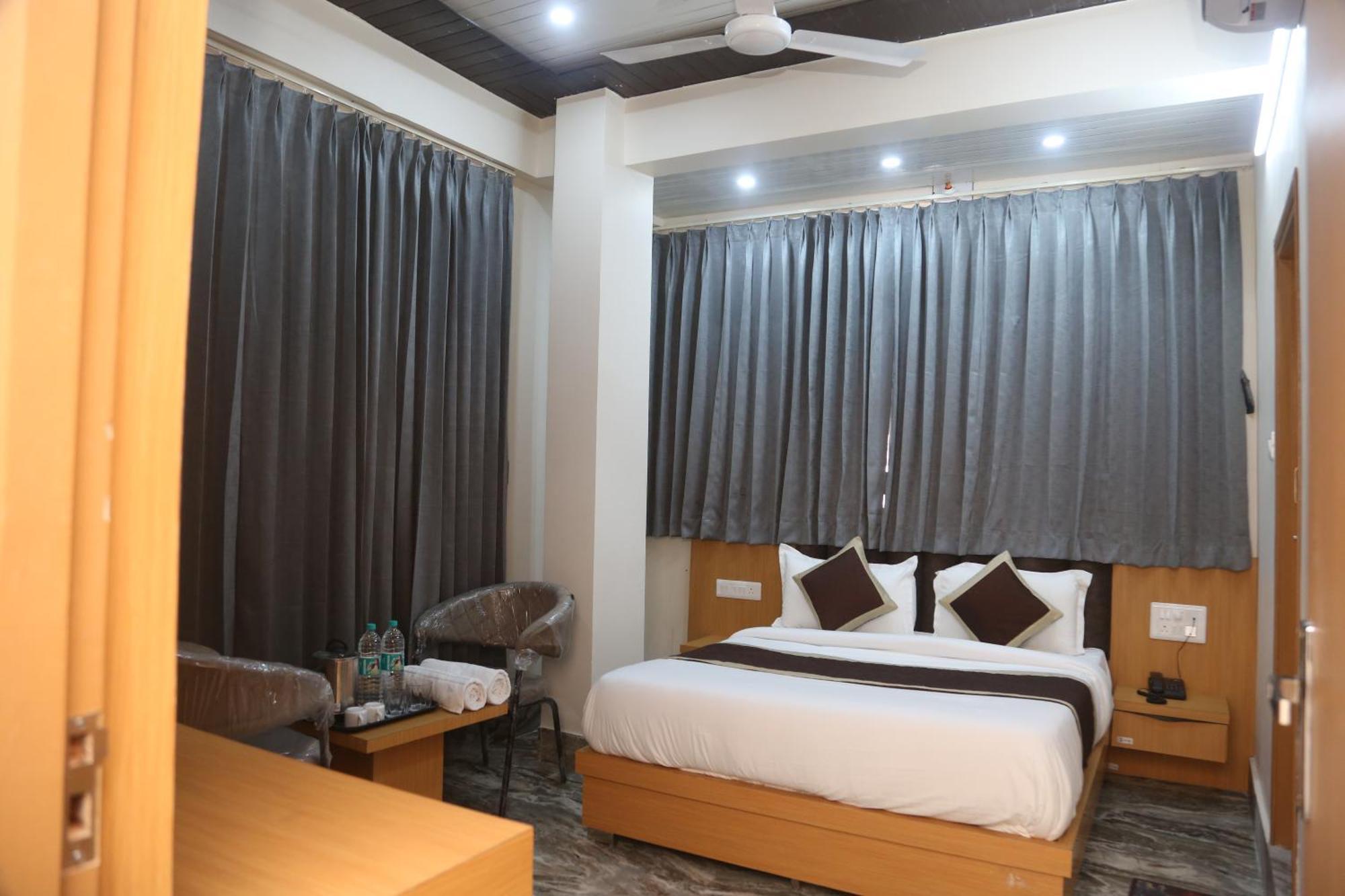 Hotel Kirti Plaza Chittorgarh Exterior photo